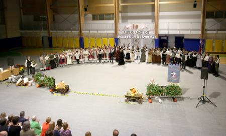 10 MEDNARODNI FOLKLORNI FESTIVAL KD RAKEK 64 FOTO LJUBO VUKELIČ